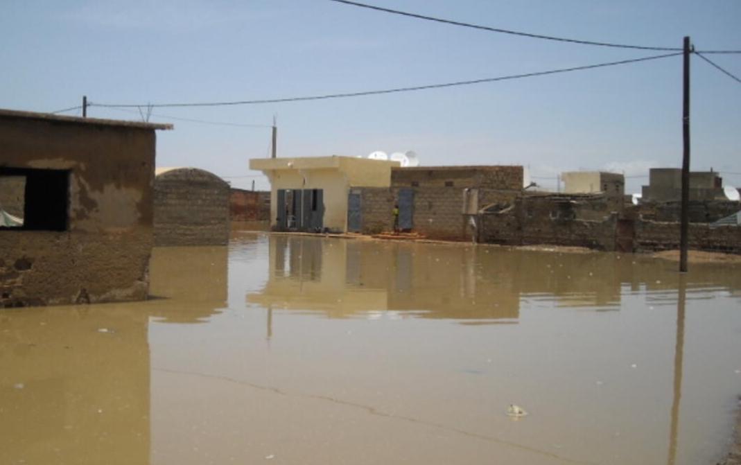 Inondations à R’Kiz : un maire provoque l’indignation avec ses recommandations aux sinistrés