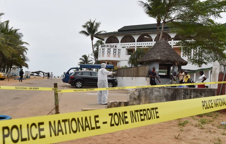 Attentat de Grand-Bassam en Côte d'Ivoire : perpétuité requise contre quatre accusés