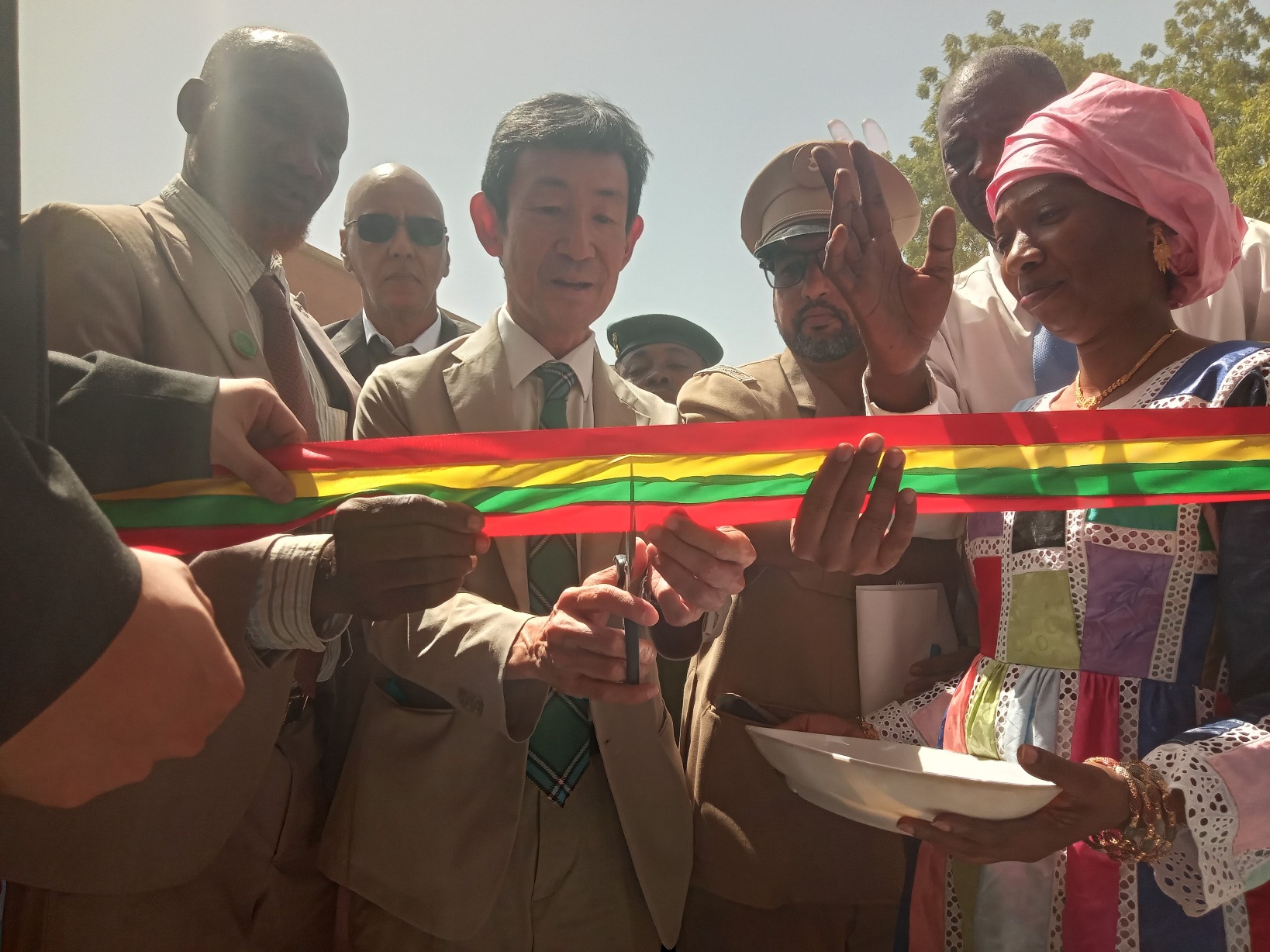 Cérémonie d'inauguration des travaux d'aménagement de l'école de Civet dans la commune de Tifondé civé 