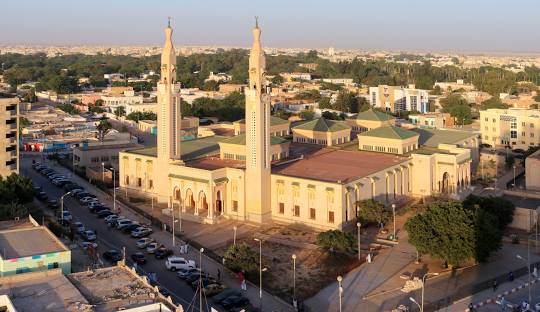 Annonce surprise de l’Aïd en pleine nuit : la décision de la Mauritanie fait débat