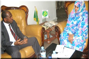 La ministre de l'agriculture reçoit le haut commissaire de l'OMVS 