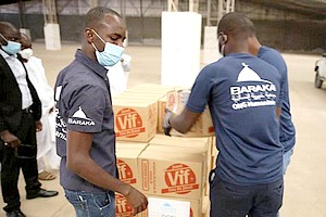 Don de matériel médical par l'ONG Barakacity pour lutter contre le COVID-19 |Photoreportage|