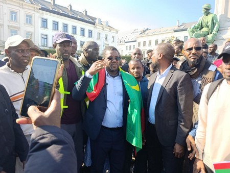 Manifestation de la diaspora mauritanienne à Bruxelles : voix unies contre le racisme, la discrimination et les exactions de l’État
