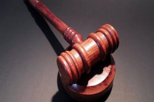 Chèque sans provision, la justice ordonne l'arrestation du frère du patron des patrons mauritaniens