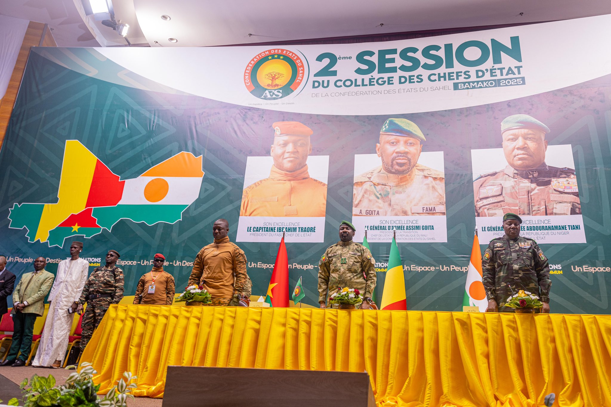 Au Mali, les chefs d'État de l'AES harmonisent leurs positions lors de leur deuxième sommet