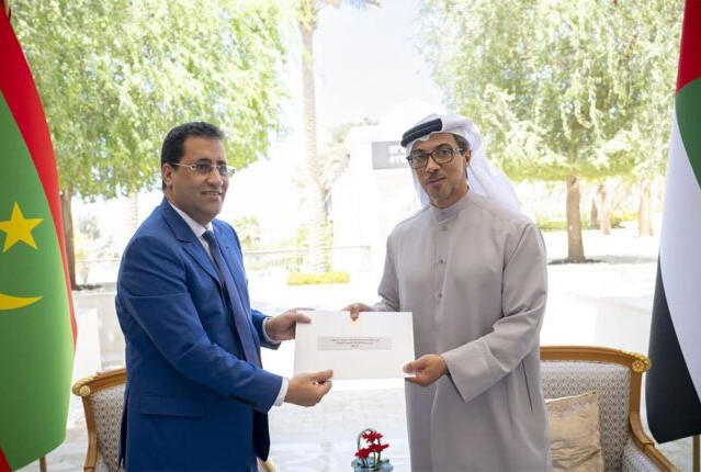 Le Premier ministre remet un message écrit du Président de la République au Président émirati