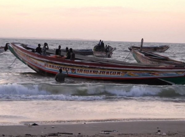 Mauritanie : 141 migrants secourus après avoir dérivés dans l'Atlantique