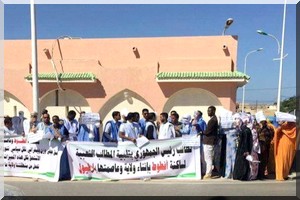  Sit-in devant la présidence pour réclamer un découpage administratif pour la zone de l’Aftout